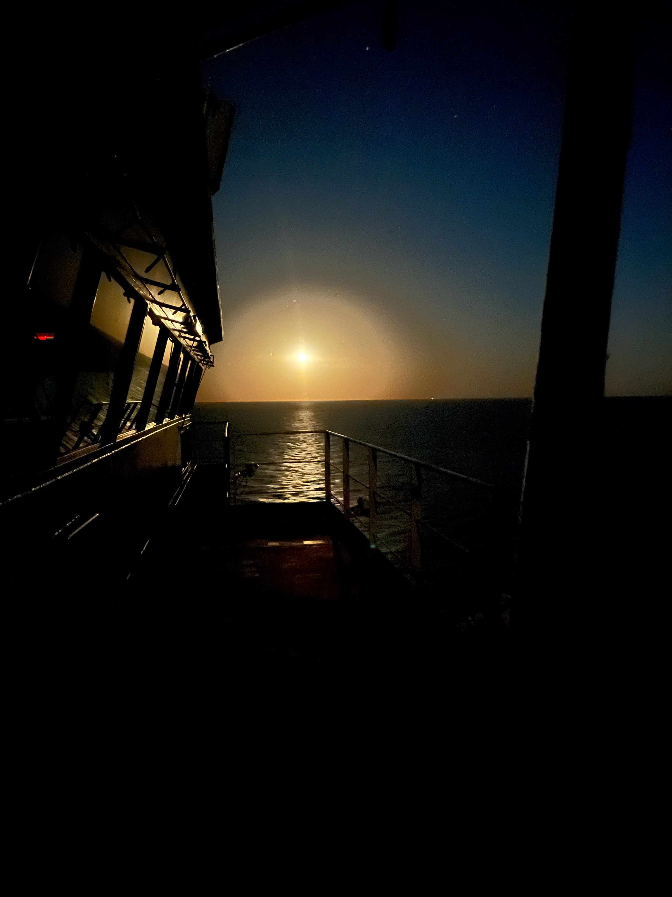 Moonrise on Port beam in the Red.jpg